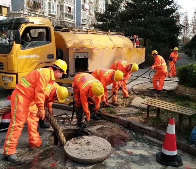 德令哈市政管道清淤