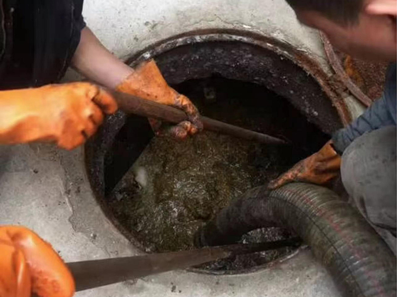 德令哈清理化粪池时如何避免沼气的危害？